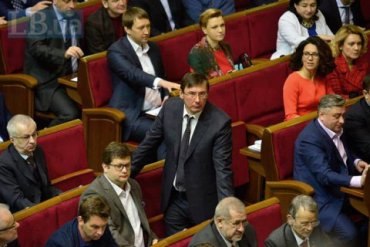 Блок Порошенко поддержит отставку Кабмина