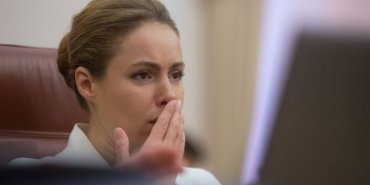Наталья Королевская при голосовании за отставку Яценюка перепутала кнопки