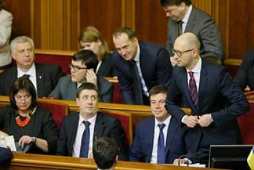 Яценюк и Луценко чуть не подрались во время обсуждения будущего Кабмина