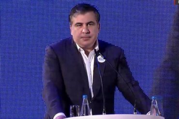 Саакашвили не собирается в отставку и требует досрочных выборов в Раду