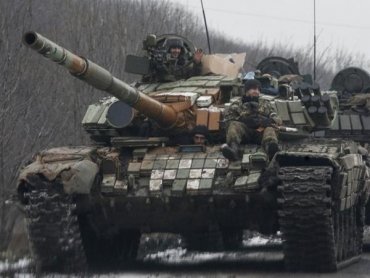 На Донбассе боевики отводят тяжелое вооружение