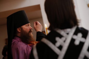В России священник, приглашенный полицией, усмирил полтергейст