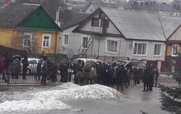 В Беларуси ученик школы убил учительницу и подростка