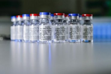 Кабмин запретил российскую вакцину от COVID-19 в Украине