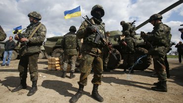 Украинским военным повысят зарплаты: когда и на сколько