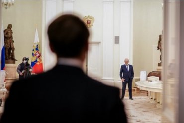 В Елисейском дворце заподозрили у Путина паранойю и признали, что он обманул Макрона