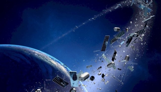 Секретный российский спутник Космос-2499 разбился на орбите и стал облаком мусора
