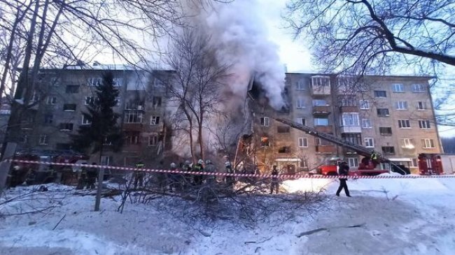 У Новосибірську вибухнув газ у багатоповерхівці: обрушилося два під’їзди, є загиблі