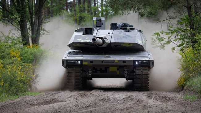 Виробник озброєнь Rheinmetall готовий постачати Україні танки Panther