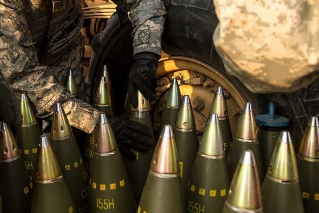 Пакистан відправив Україні понад 10 000 снарядів для «Градів»