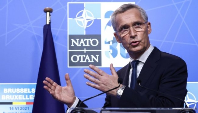 НАТО може надати Україні бойові літаки для самозахисту, – Столтенберг