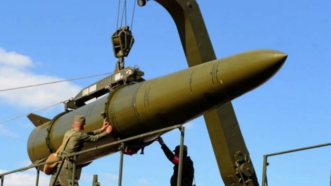24 лютого росіяни спробують завдати каскадного ракетного удару по Україні, – Подоляк