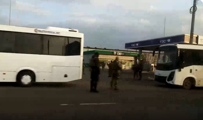 На забой: 43 автобуса с вагнеровцами-зеками отправились через Мелитополь в сторону Запорожья