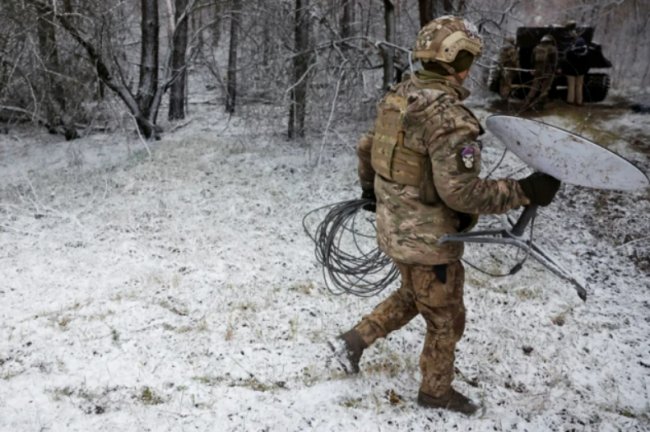 США погрожують відключити Starlink в Україні через суперечку щодо копалин — Reuters США погрожують відключити Starlink в Україні через суперечку щодо копалин — Reuters