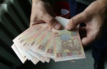 Украинцев будут отучать от денег