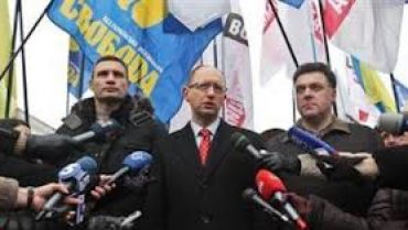 Яценюк уже готов поднимать народ против Януковича