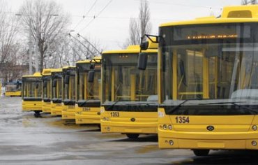Попов покупает 120 троллейбусов, чтобы киевлянам легче дышалось
