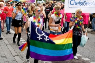 Путина в Амстердаме встретят гей-парадом