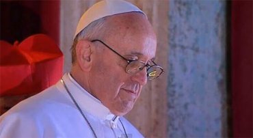 Папа Франциск отказался переезжать в папские апартаменты в Апостольском дворце
