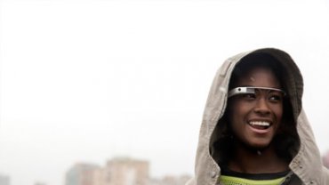 Google начала выдавать «умные очки» Google Glass