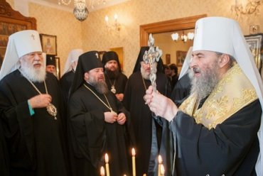 УПЦ МП просит патриарха Кирилла не допустить войны России с Украиной