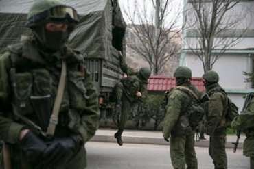 Российские военные захватили аэропорт «Бельбек» под Севастополем