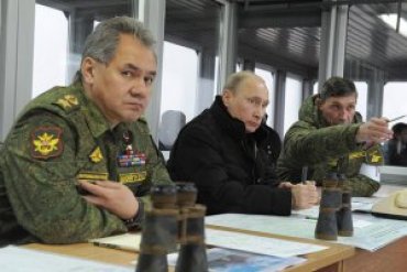 Министр обороны РФ отрицает присутствие российских солдат в Крыму