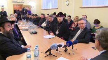 Губернатор Донецкой области Сергей Тарута получил благословение от местного духовенства