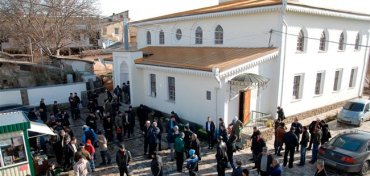 Мусульмане в Крыму решили сами охранять мечети от российских провокаций, но без оружия