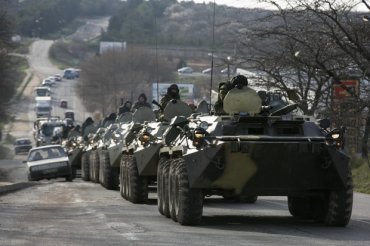 Россия стягивает военную технику к границам Украины