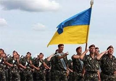 Украинские военные готовы с оружием и боевыми знаменами покинуть Крым