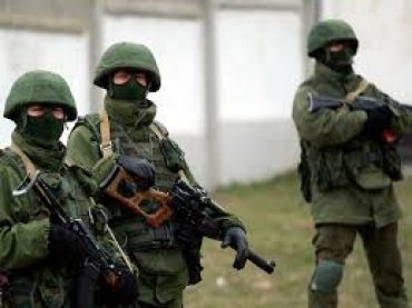 Оккупанты штурмуют штаб ВМС в Крыму, прикрываясь женщинами