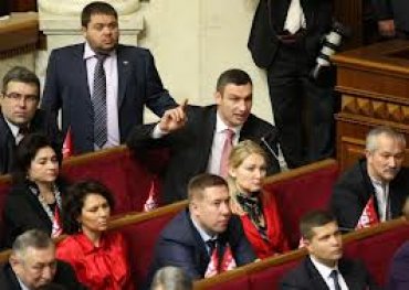 Партия Кличко грозит выходом из коалиции