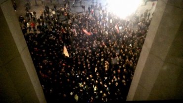 «Правый сектор» пошел на штурм Рады, требуя отставки главы МВД