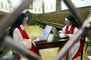 Католическая церковь запустила первую в мире христианскую социальную сеть