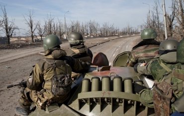Украина завершает отвод тяжелого вооружения