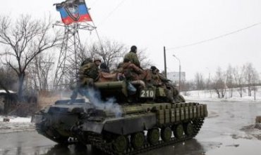 Порошенко признал, что боевики отводят тяжелое вооружение