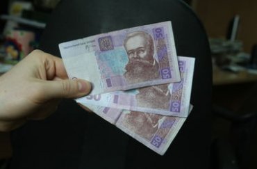В Киеве псевдо-волонтер присвоил 100 тыс. грн