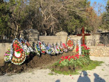 Власти Севастополя объяснили, почему Януковича похоронили на военном кладбище