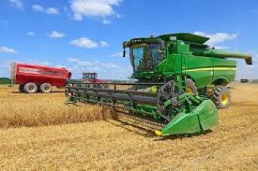 Україна перетворюється з промислової країни на аграрну – експерт