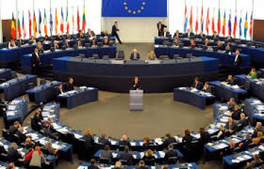 Депутаты Европарламента призвали ввести санкции против Путина