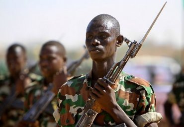 В Южном Судане солдатам разрешают в счет зарплаты насиловать женщин