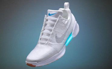 Nike представила самозашнуровывающиеся кроссовки
