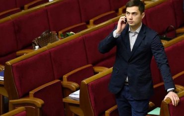 ЦИК лишил Томенко и Фирсова депутатских мандатов
