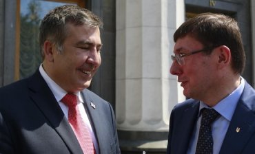Луценко заявил, что Саакашвили «очень глубоко заплыл за буйки в Украине»