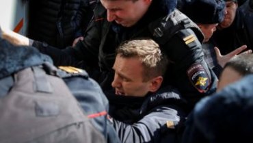 Навального посадили на 15 суток