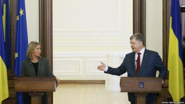 Порошенко призвал ЕС признать Россию страной-агрессором