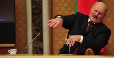 «Очередной психоз», – Лукашенко не верит в опасность коронавируса