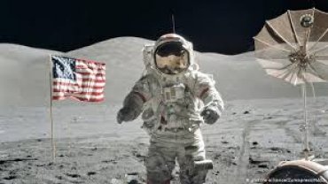 НАСА планирует отправить женщину на Луну