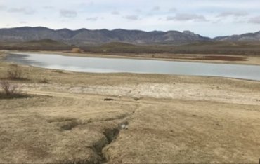 В Крыму почти высохло большое пресноводное озеро